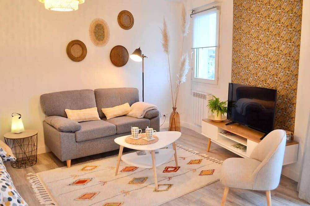 Appartement entier, Dinan, beau studio à proximité du centre ville ! in Dinan, Région de Dinan