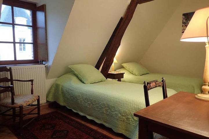 Gîte pour 8 personnes, avec terrasse à Tuffé - 4