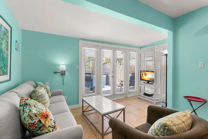 Gîte pour 4 personnes, avec terrasse ainsi que jardin et piscine, animaux acceptés à Key West - 4