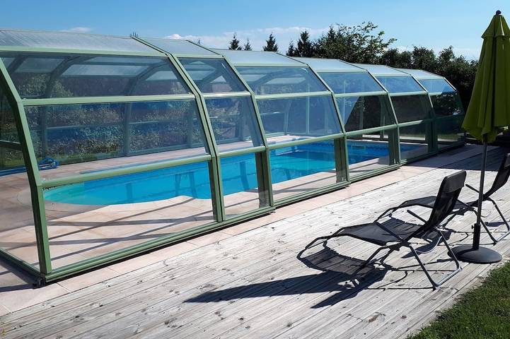 Gîte pour 9 personnes, avec terrasse ainsi que piscine et jardin, animaux acceptés dans Le Clerjus - 4