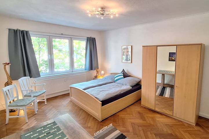 Ganze Wohnung, Schöne Ferienwohnung Altstadtquartier Eutin mit Balkon und Garage in Eutin, Ostholstein