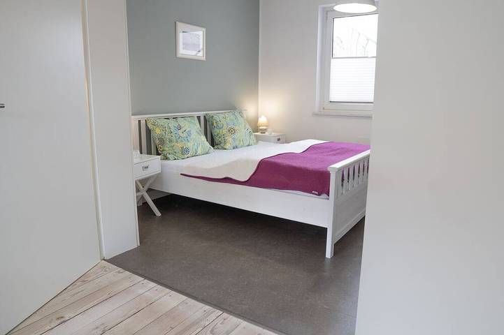 Ganze Wohnung, Ferienwohnung am Strelasund 150m bis zum Strand  WLAN 250Mbits&E-Auto Anschluss in Stralsund, Stralsund Umland