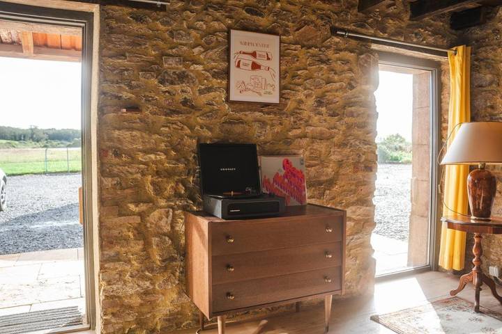 Gîte pour 4 personnes, avec jacuzzi et piscine ainsi que jardin et sauna à Saint-Désiré - 3