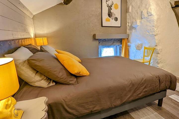 Gîte pour 4 personnes, avec jardin à Saint-Bresson - 4