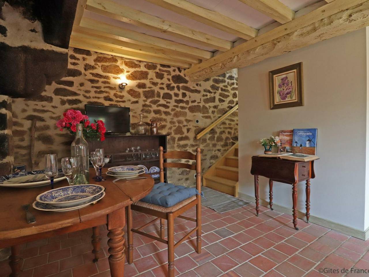 Maison historique du 15ème siècle avec jardin à La Carneille in La Carneille, Région d'Argentan