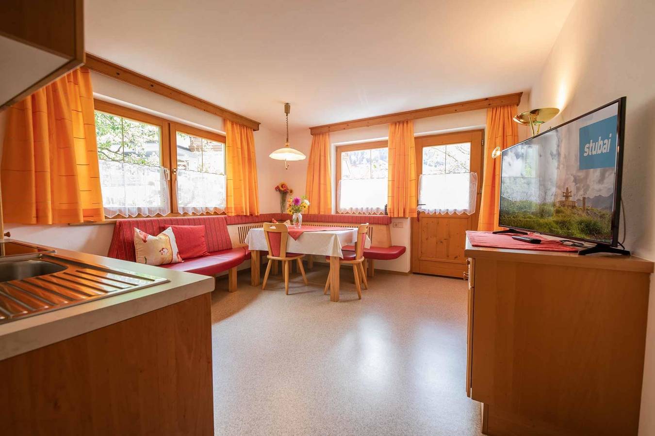 Entire holiday apartment, Ferienwohnung Maria in Stubai Alps, Neder