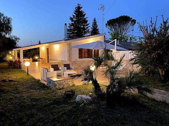 Casa vacanza per 5 persone, con Terrazza e Giardino nonché Piscina e Panorama a Cassano delle Murge