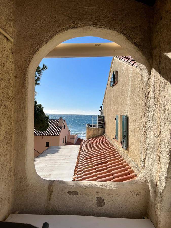 Appartement entier, Two-Bedroom Apartment in Sausset-les-Pins, Côte méditerranéenne (France)