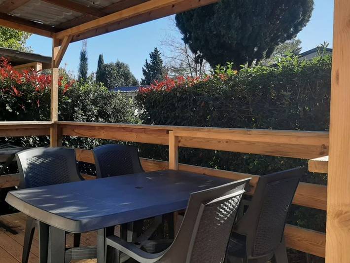 Camping pour 3 personnes, avec Terrasse et Piscine
