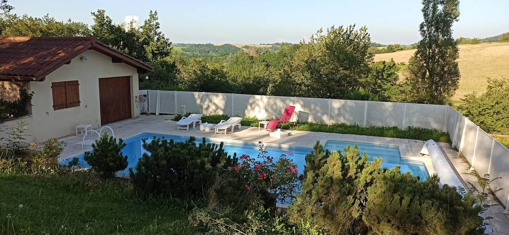 Gîte pour 4 personnes, avec piscine et terrasse dans l' Isère - 4