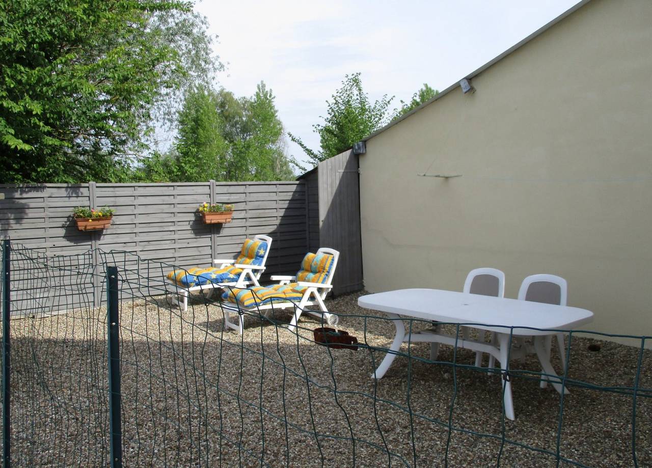 Maison au bord du canal de la Somme in Grand-Laviers, Région d'Abbeville
