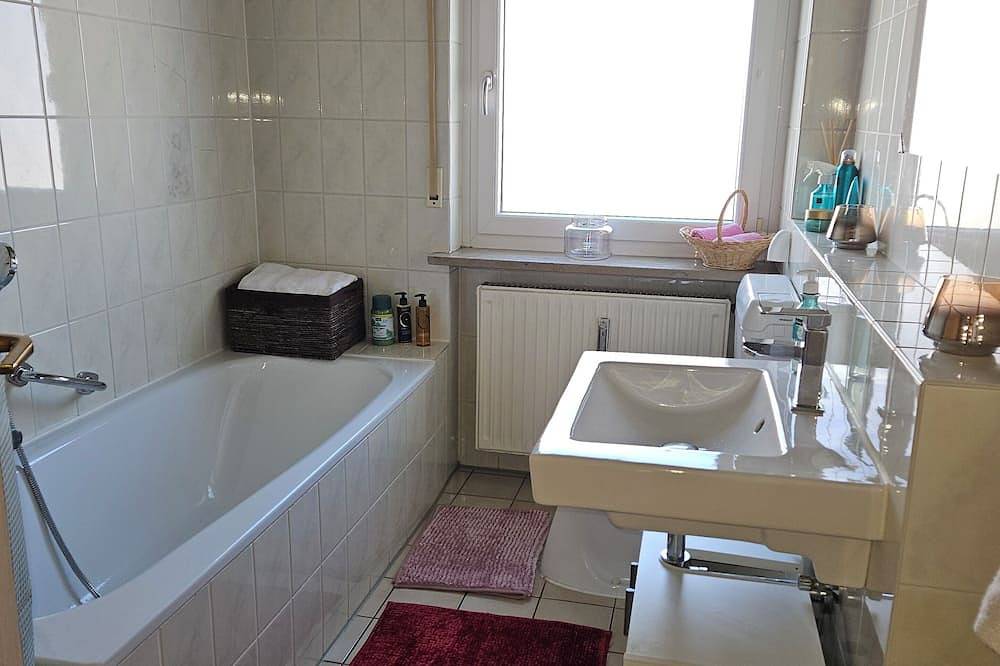 Ganze Wohnung, 5 min vom Stadtkern entfernt,  Ferienwohnung zum Wohlfühlen . in Bamberg, Fränkisches Weinland