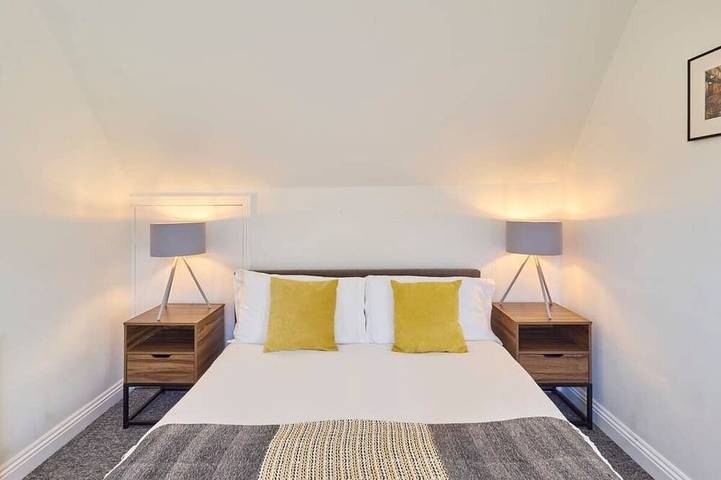 Entire apartment, Host & Stay | King's Corner in Kent