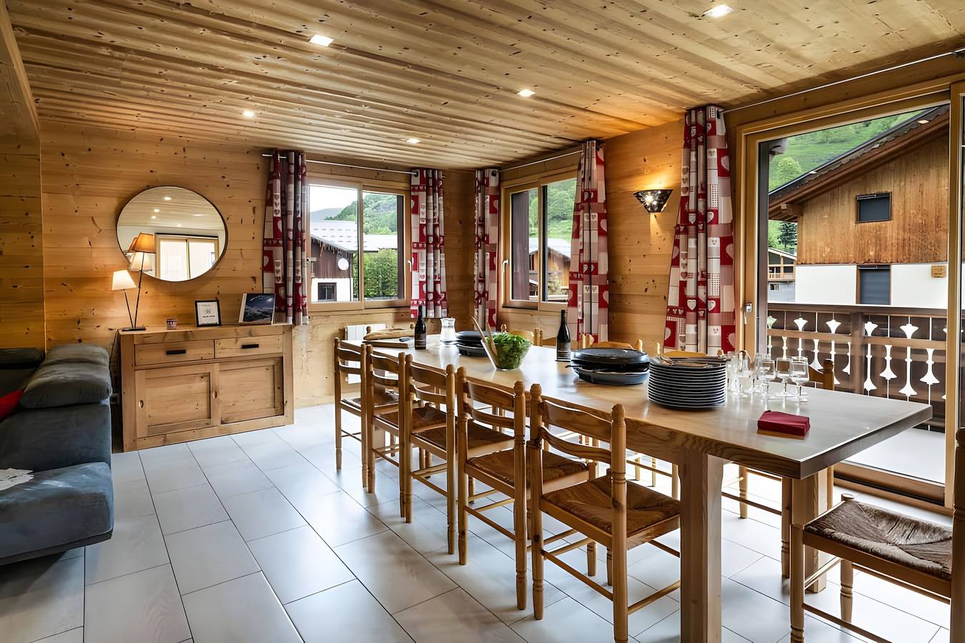 Chalet 'Snow Mountain' met uitzicht op de bergen, balkon en Wi-Fi in Saint-Martin-de-Belleville, Massif de la Vanoise
