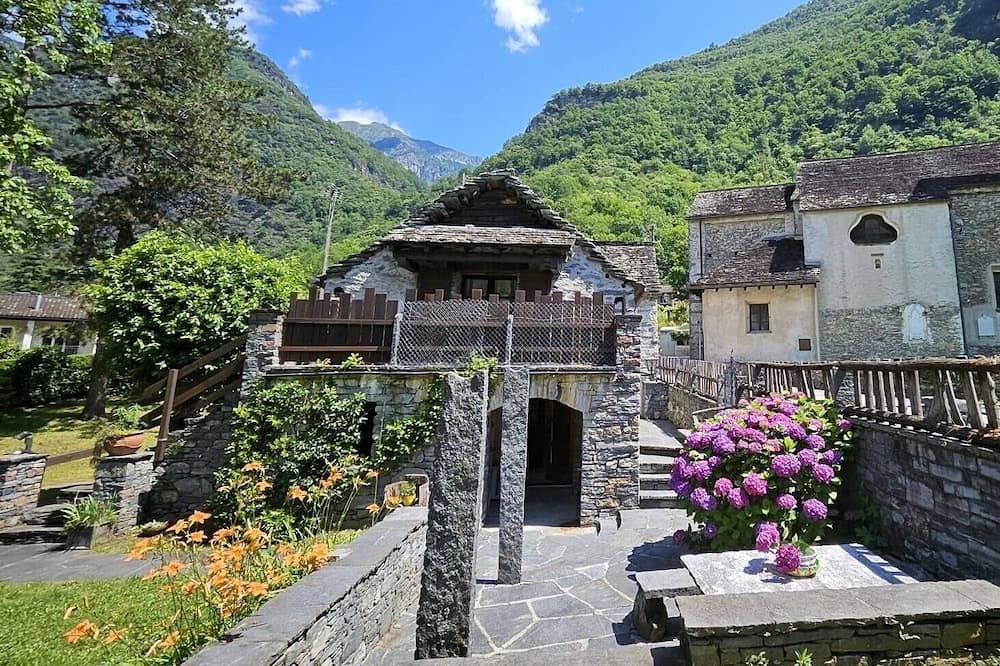 Liebevoll eingerichtete Tessiner Ferienhaus Maggia Tal - ideal für Wanderfreunde in Maggia, Tessiner Alpen