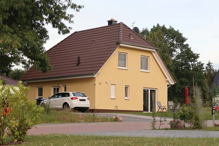 Ferienhaus für 4 Personen, mit Terrasse und Garten sowie Sauna in Lenz