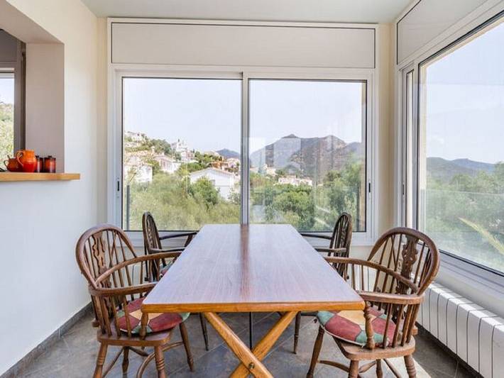 Apartamento entero, Apartamento de vacaciones para 4 personas con jardín in El Mas Fumats, Roses