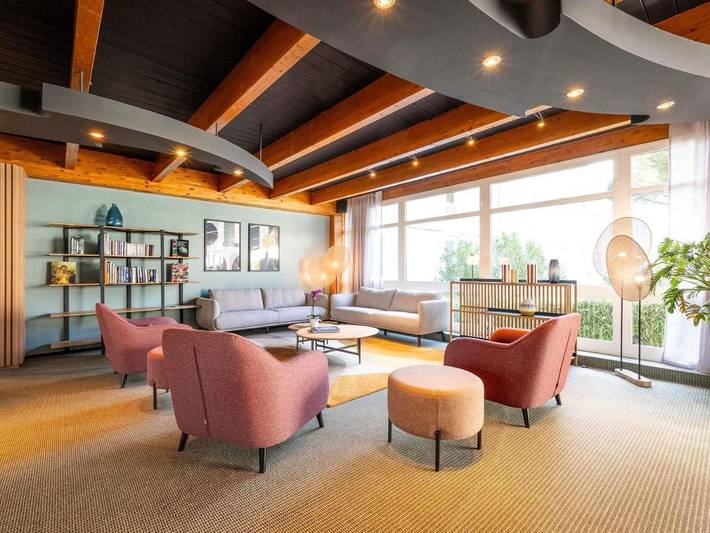 Hôtel pour 3 personnes, avec jardin ainsi que vue et piscine à Voreppe