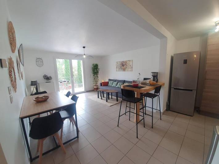 Gîte pour 4 personnes, avec piscine ainsi que vue et balcon dans Thermes de Gréoux les Bains - 2