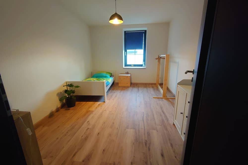 Ganze Wohnung, Ferienwohnung Stella - 10 Minuten zum See oder in die Stadt in Zittau, Zittauer Gebirge