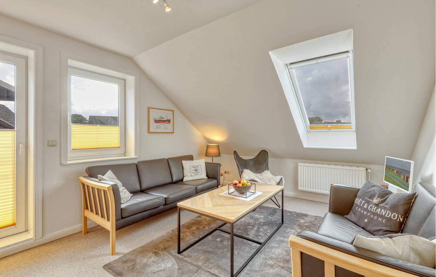 Ganze Ferienwohnung, Charmante Wohnung mit WiFi & Parkplatz, 200m zum Klanxbüll Zentrum in Klanxbüll, Nordfriesland