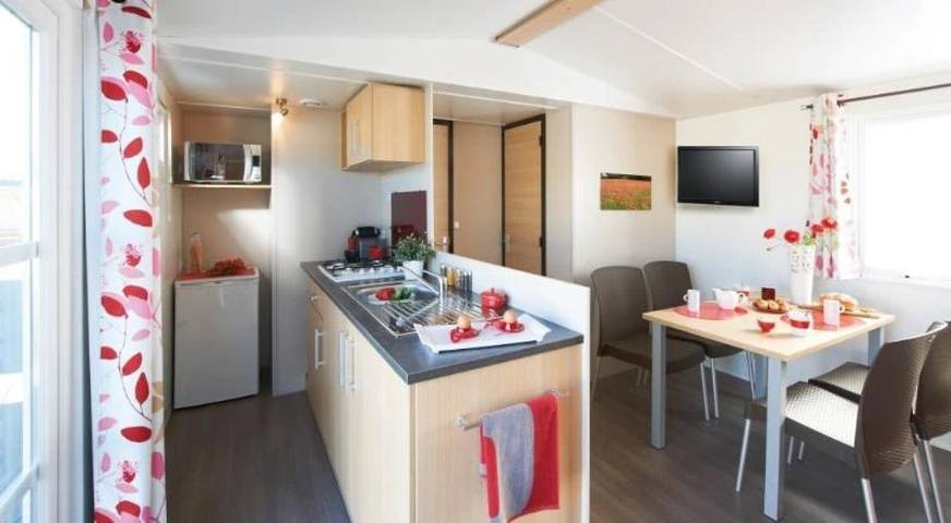 Mobil home pour 4 personnes, avec bassin pour enfant à Chandolas - 4