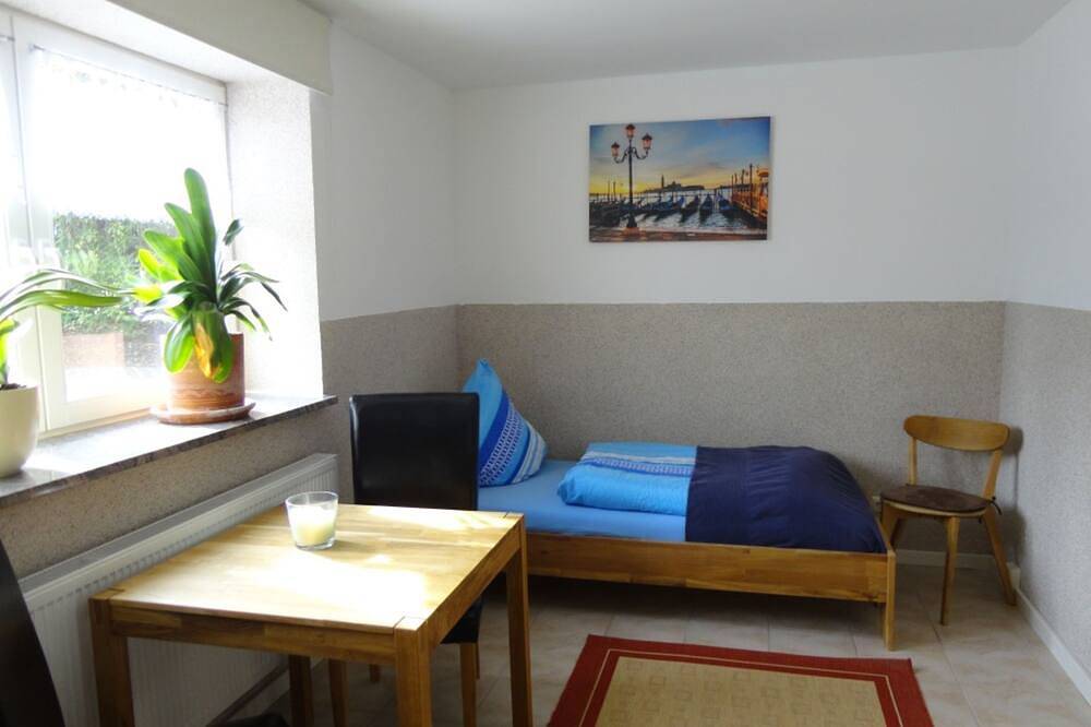 Ganze Wohnung, 2 Einbettzimmer in Tollensesee, Neubrandenburg