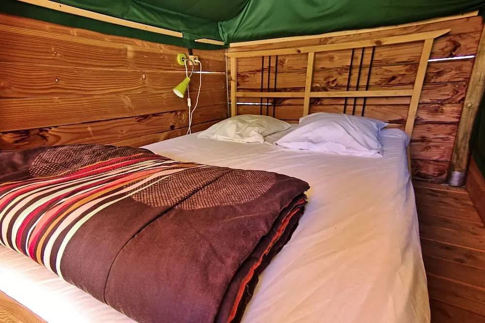 Tente toile et bois Insolite nature sans sanitaire 4 personnes in Baratier, Parc national des Écrins