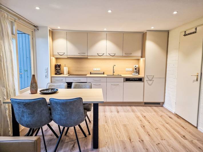 Ferienhaus für 4 Personen, mit Pool und Terrasse sowie Garten