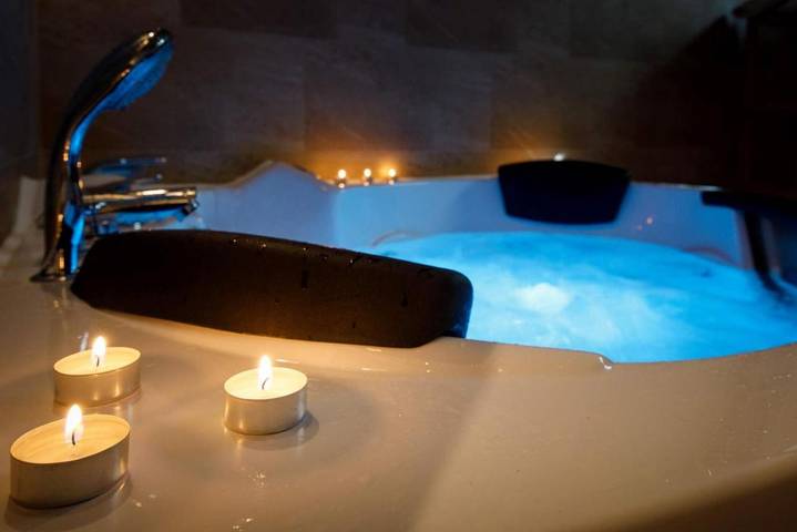 Ferienhaus für 20 Personen, mit Whirlpool und Sauna sowie Garten in Feldberg