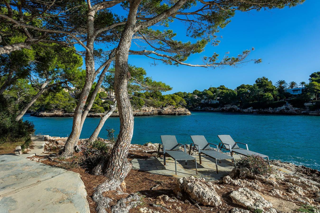 Apartamento inteiro, Apartamento de férias "Ferrera Suite" com piscina partilhada, terraço privado e acesso Wi-Fi in Cala Serena, Felanitx