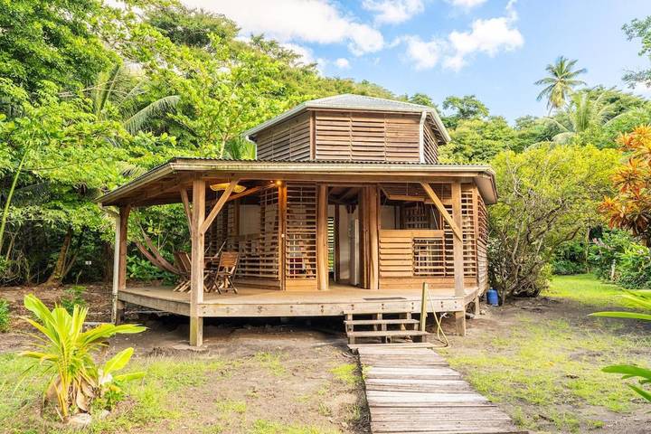 Gîte pour 4 personnes, avec terrasse et vue à Anse Noire - 2