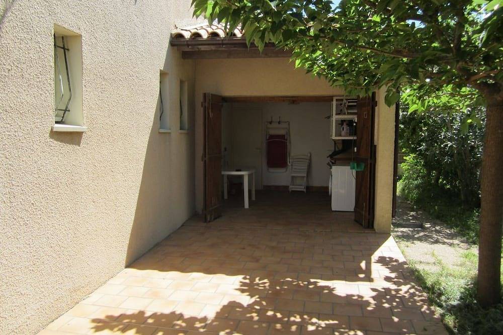 La Franqui 6 people, Pets in La Franqui, Leucate