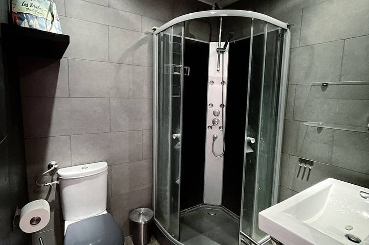 Gîte pour 2 personnes, avec jardin et terrasse à Occhiatana - 4