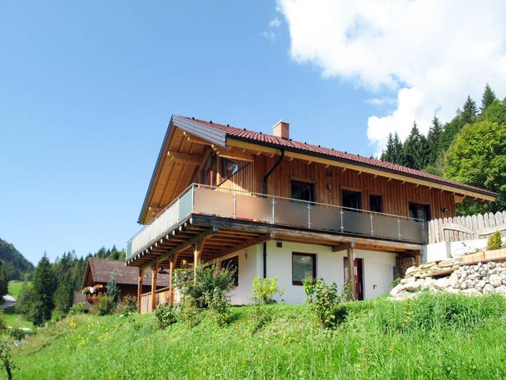 Ferienwohnung für 4 Personen, mit Terrasse und Garten in Ramsau am Dachstein