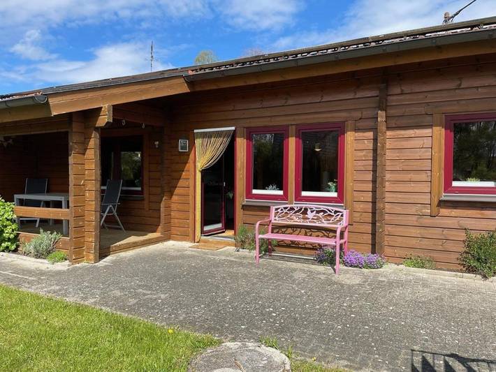 Ferienhaus für 4 Personen, mit Terrasse und Garten in Oberkail