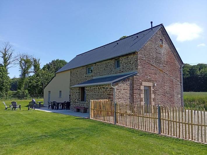 Gîte pour 10 personnes, avec jardin à Carnet