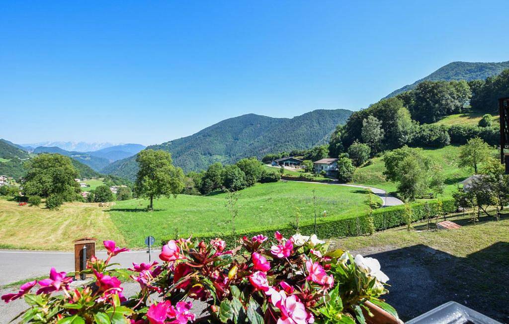Appartamento intero, Chalet Simonetta - Locanda da Tullio in Capovalle, Prealpi Gardesane