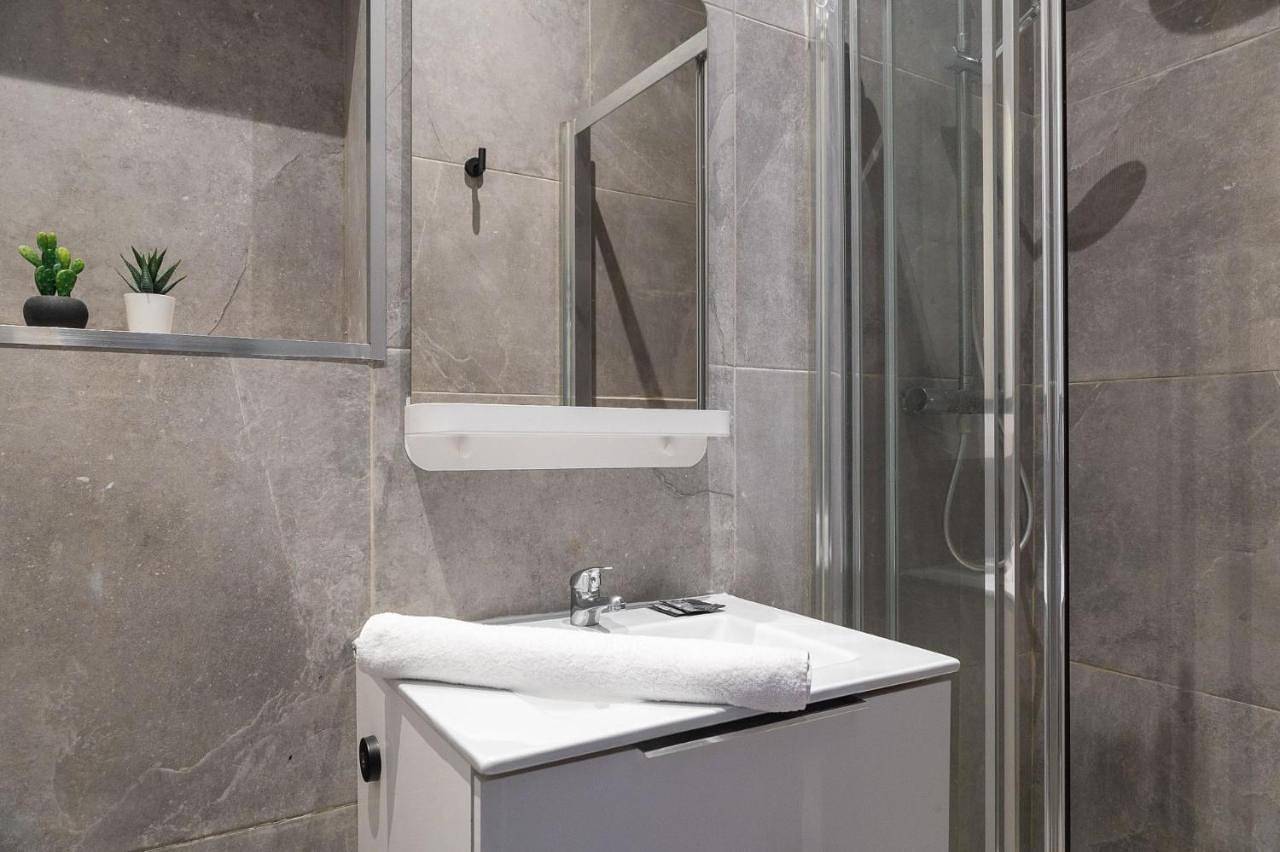 Ganze Wohnung, Thebluestay 350 - Stunning Apt in République in Paris, Ile de France