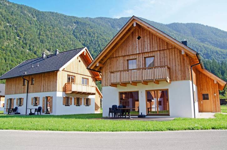 Chalet für 16 Personen, mit Pool und Sauna sowie Ausblick und Garten