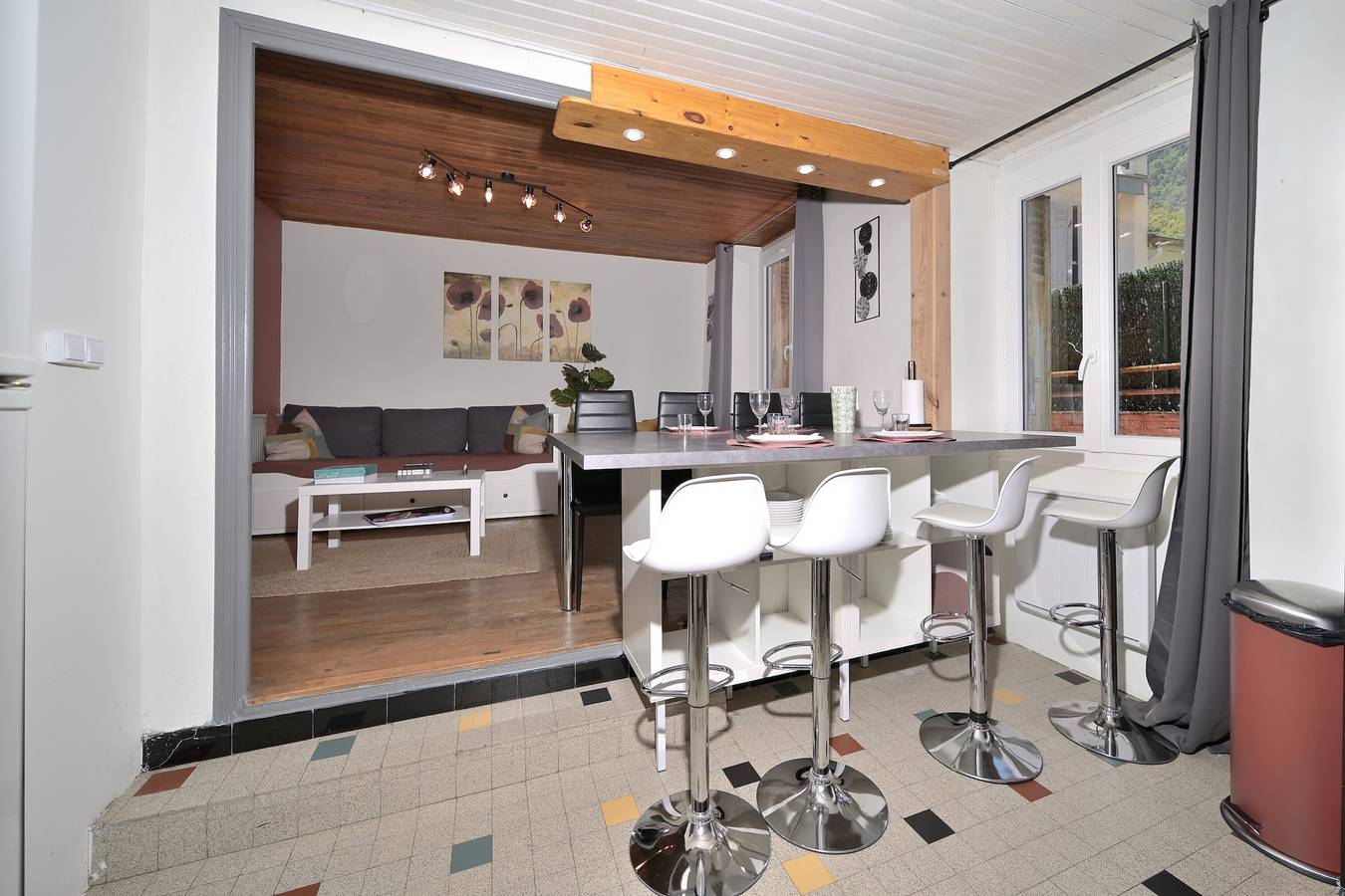 Maison de vacances 'Le Gîte Des 3000 Avec Spa' avec terrasse privée et Wi-Fi in Auzat, Parc naturel régional des Pyrénées ariégeoises