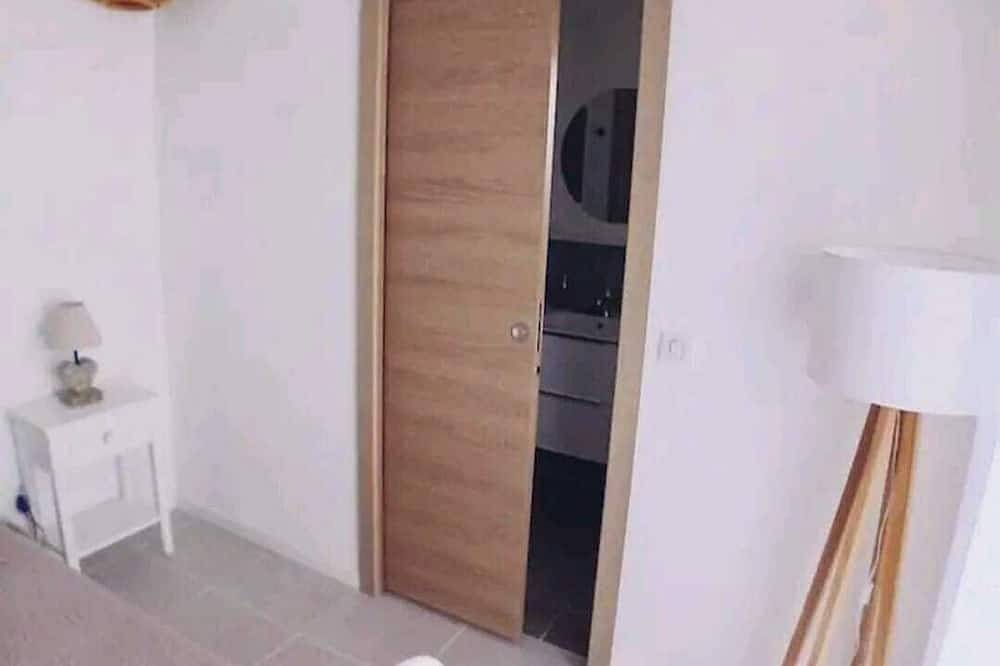 Maison avec Piscine et Vue Panoramique,  3 pers, 4 si bébé, animaux acceptés in Nessa, Région de Calvi