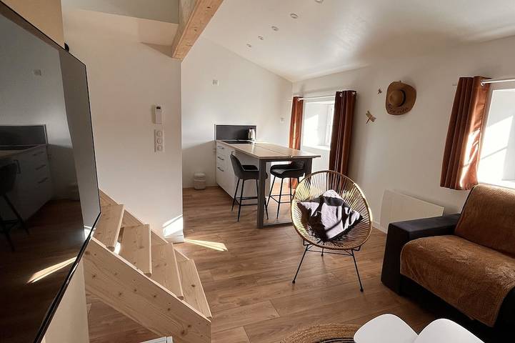 Ganze Wohnung, Duplex Cosy in Angoulême, Charente