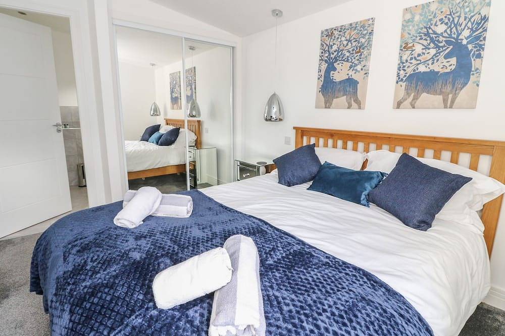 Osprey View Lodge & Hot Tub, family friendly in Aberfeldy in Aberfeldy, Perthshire