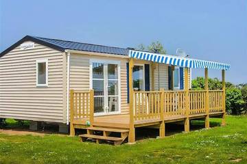 Mobil home pour 5 personnes, avec terrasse dans Bréhec
