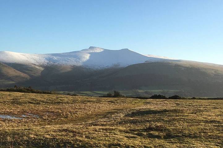 Cottage for 5 people, with Hot tub and Terrace as well as Garden and Sauna in Brecon Beacons