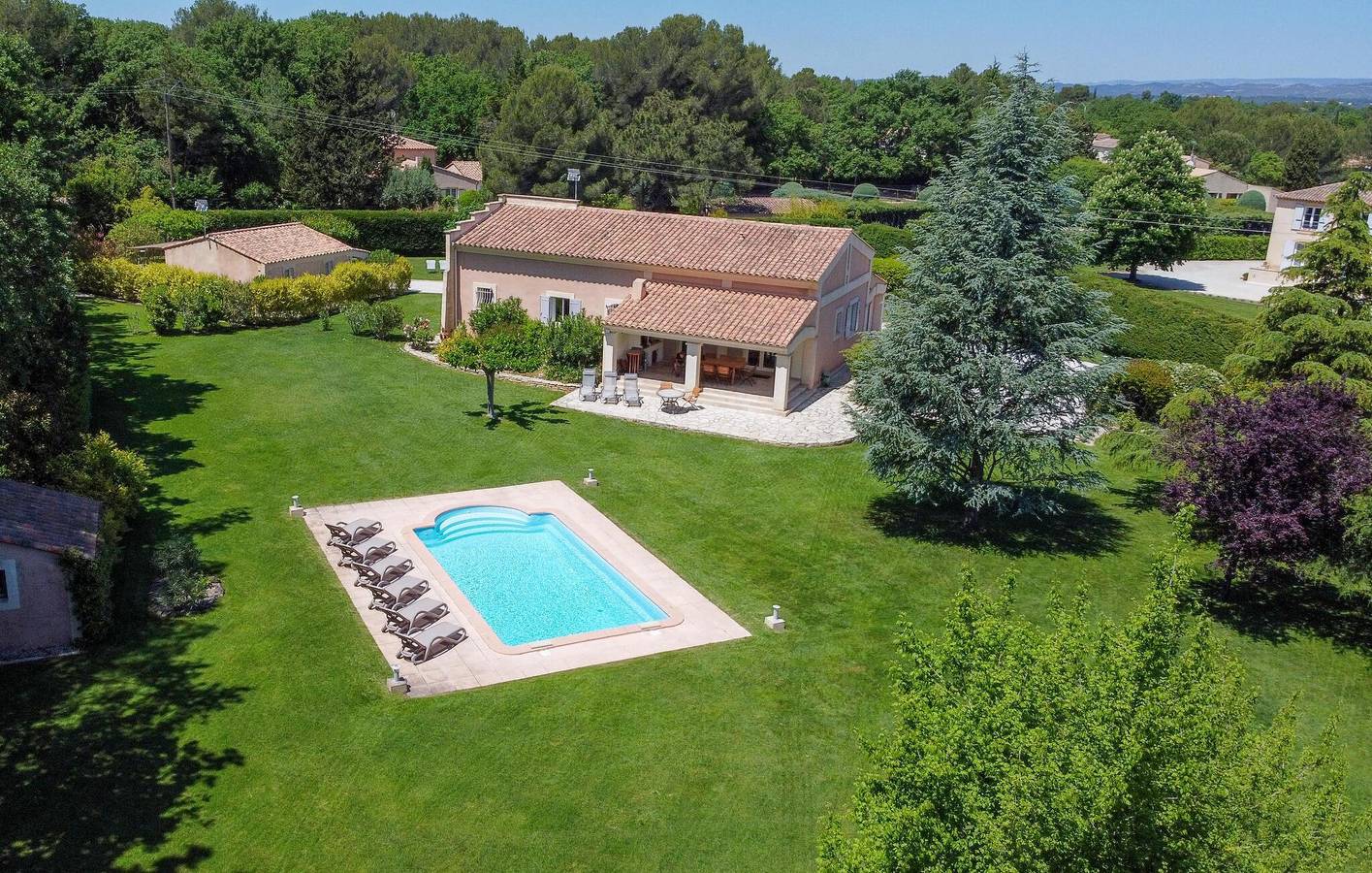 Estancia tranquila con piscina, jardín y aparcamiento in Saint-Cannat, Region de Aix-en-Provence