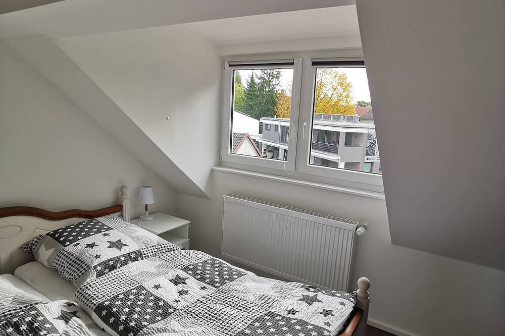 Ganze Wohnung, Top floor apartment in a central location in Erding, Oberbayern