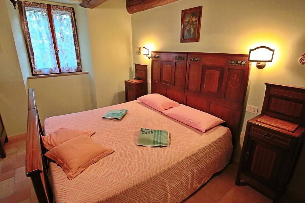 Ferienhaus in Serrungarina in Seenähe in Serrungarina, Colli al Metauro