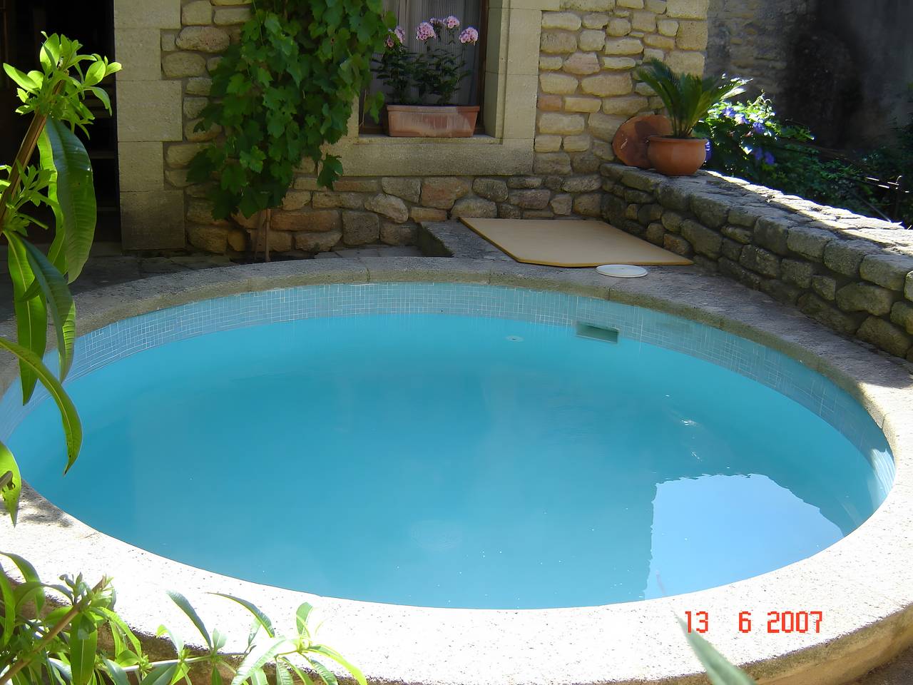 Bed and Breakfast 'Chambre 3' con piscina compartida, terraza y Wi-Fi in Vers-Pont-du-Gard, Region de Nimes